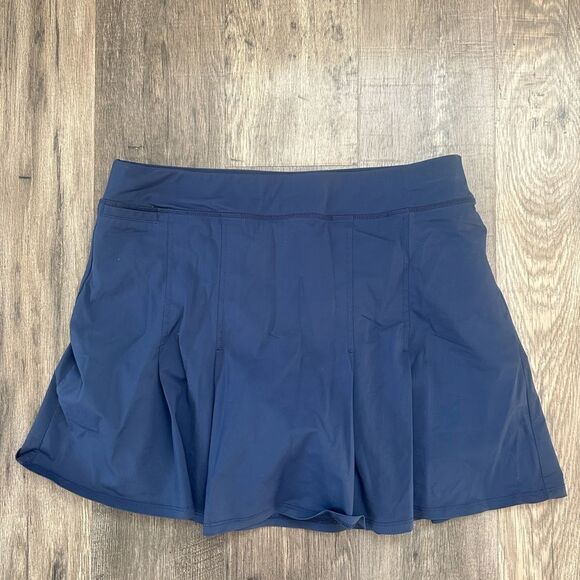 WOMENS SKECHERS GOLF SKORT SIZE LARGE - Picture 1 of 4